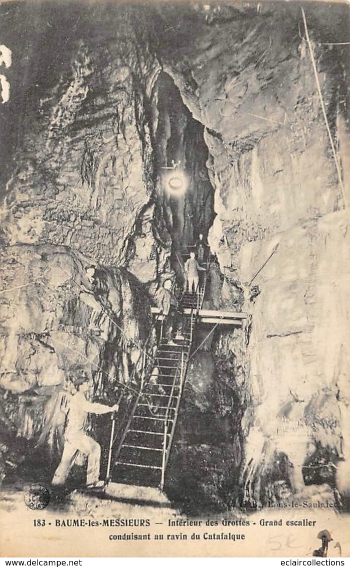 Baume-les-Messieurs         39        Intérieur Des Grottes. Grand Escalier       (voir Scan) - Baume-les-Messieurs