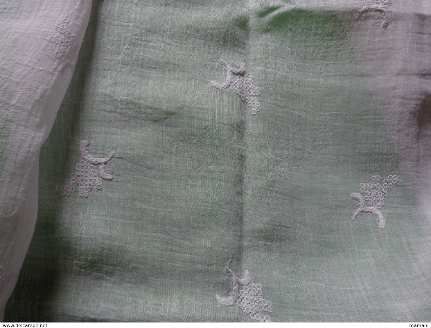 2 piece de tissu pour confectionner rideau ou robe de poupee (type cornely pour 1)