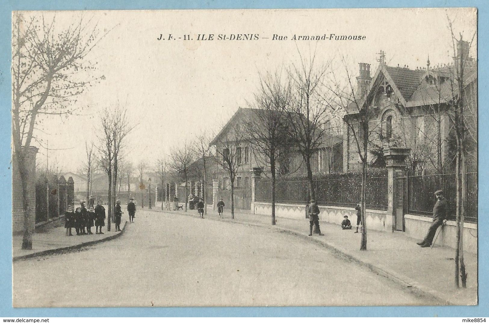 A136   CPA  ILE SAINT-DENIS   (Seine-et-Oise) Rue Armand-Fumouse  +++++ - L'Ile Saint Denis
