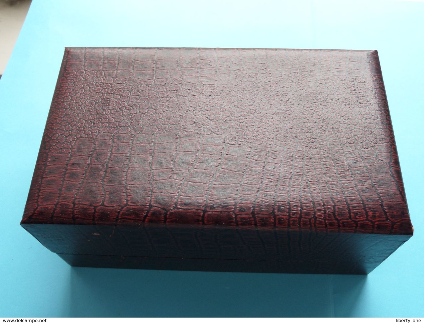 Bijoutier ELISABETHVILLE / CHRISTOFLE ( Gallia ) Beker + Ring / Tasse + bague ( Box +/- 18 x 10,5 x 7,5 cm. )