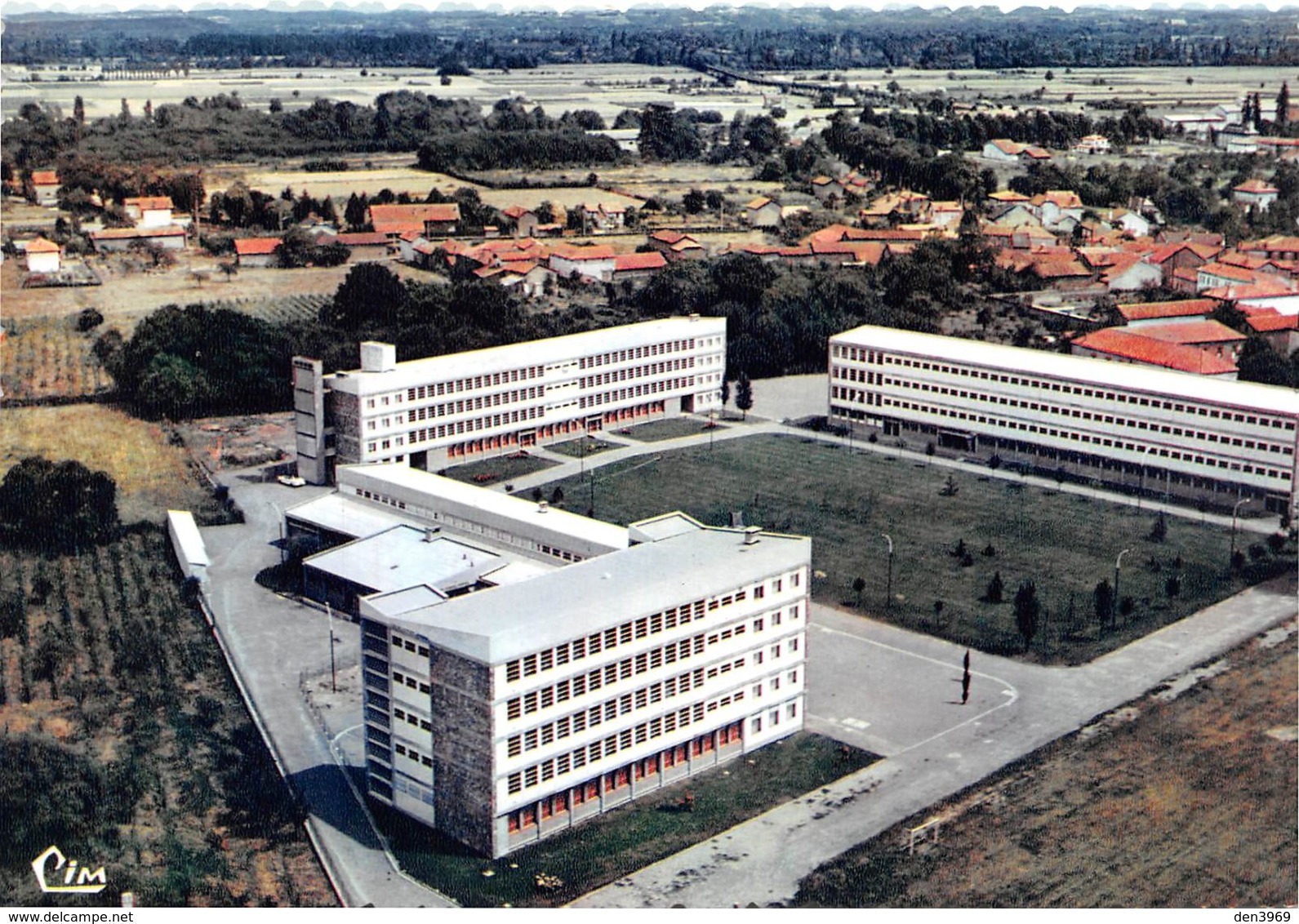 VIC-en-BIGORRE - Lycée Mixte - Architecte Pierre Genard, Toulouse - Vue Aérienne - Vic Sur Bigorre