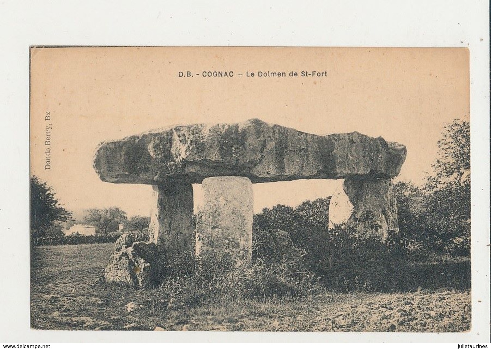 87 COGNAC LE DOLMEN DE SAINT FORT CPA BON ETAT - Dolmen & Menhirs