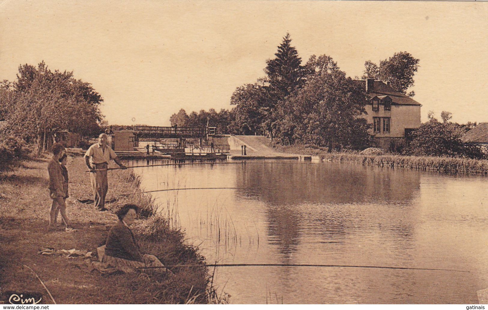 45-loiret-amilly- La Tuilerie-pecheur-pecheuse - Amilly