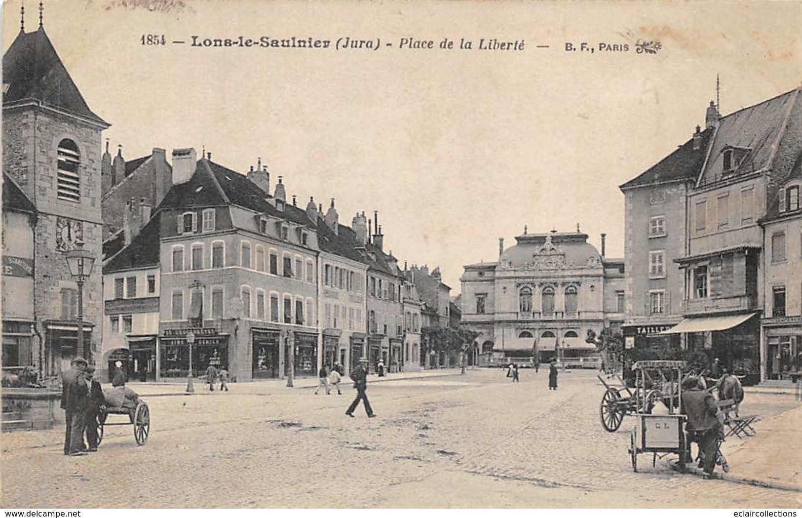 Lons Le Saunier         39        Place De La Liberté.Marchand De Glace. Décollée         ( Voir Scan) - Lons Le Saunier