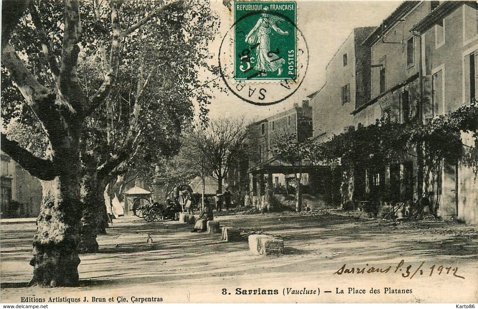 Sarrians * La Place Des Platanes * Café Brasserie - Sarrians