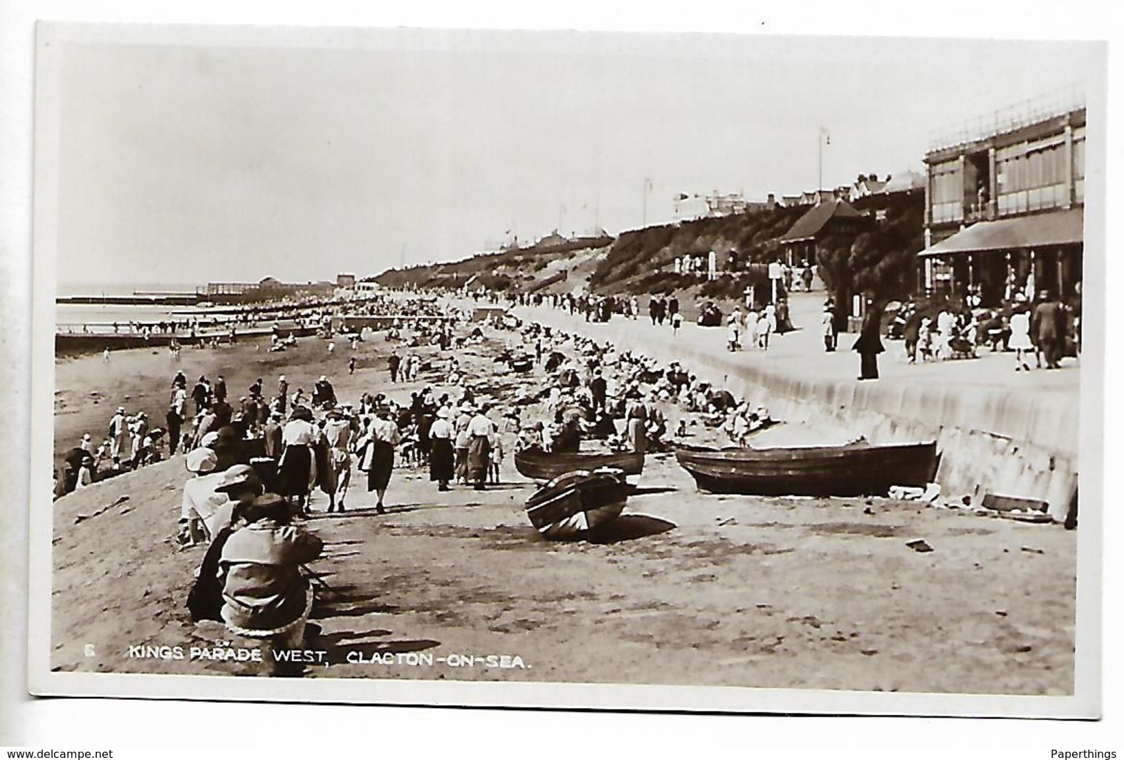 Real Photo Postcard, Clacton-on-sea, Kings Parade West, Seafront, People, Boats, Building. - Clacton On Sea