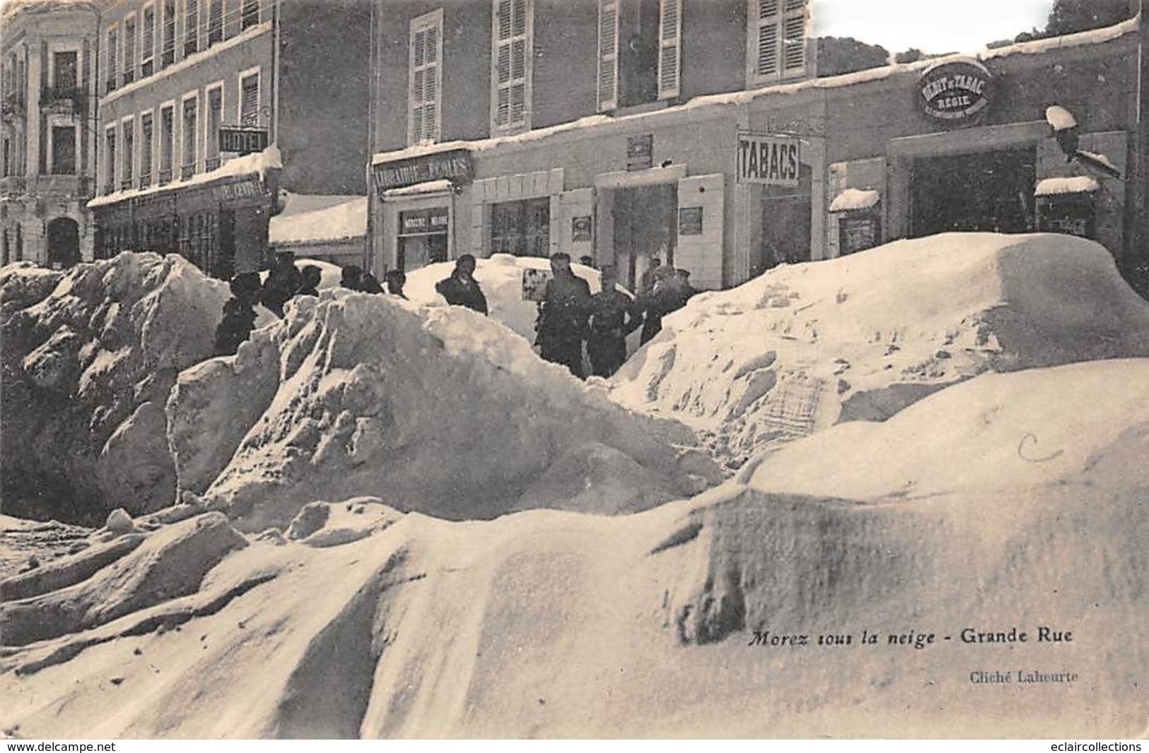 Morez         39        Grande Rue Sous La Neige   . Manque Déchirure   ( Voir Scan) - Morez