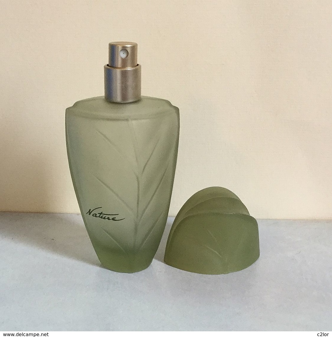 Flacon Vaporisateur "NATURE Millénaire" D'Yves ROCHER  Eau De Toilette 60 Ml VIDE - Flacons (vides)