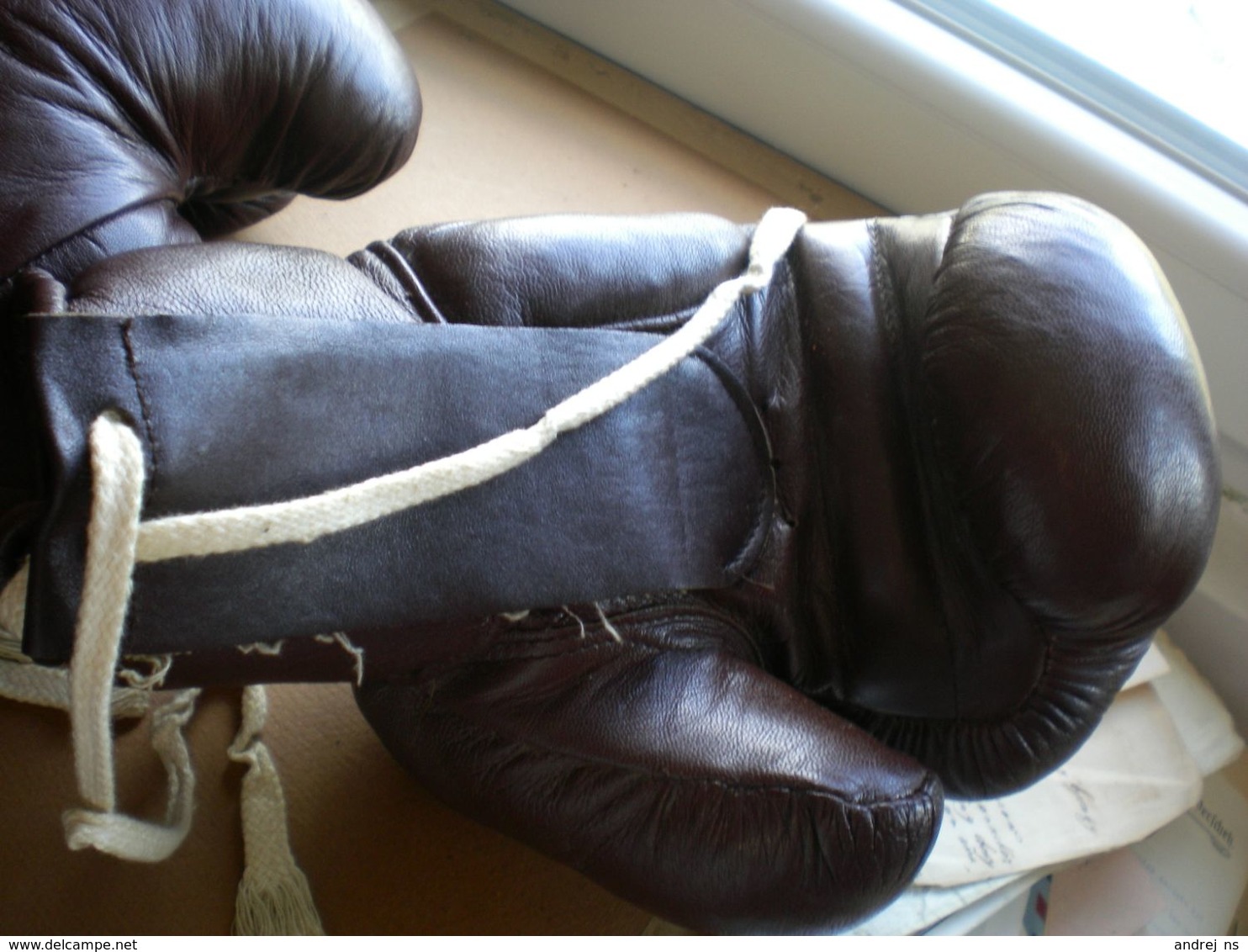 Old Boxing Gloves, Excellent Condition - Andere & Zonder Classificatie