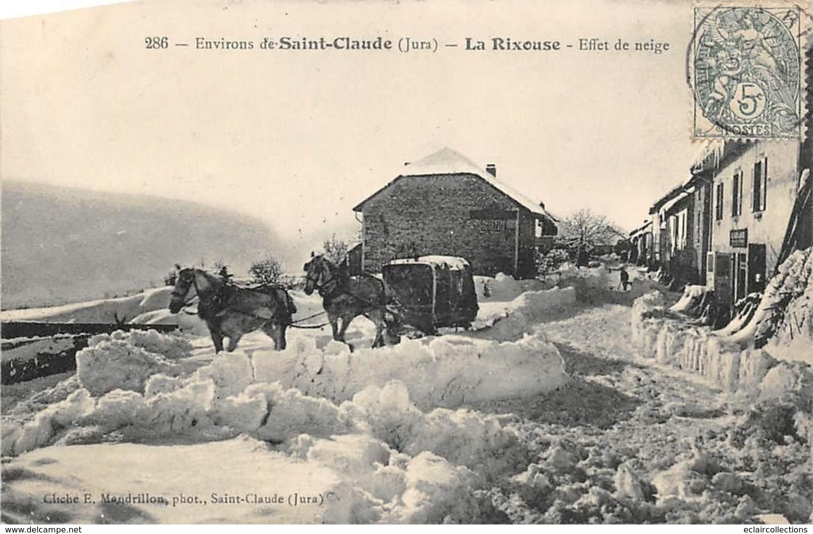 Saint Claude         39       La Rixouse Chevaux Tirant Un Traîneau Dans La Neige          ( Voir Scan) - Saint Claude