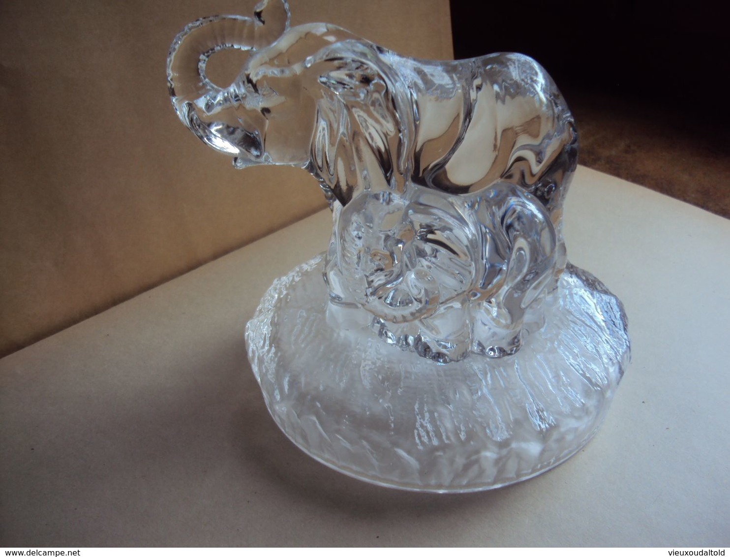 ÉLÉPHANT Et Sa Petite - OLIFANT Moeder En Kind - ELEFANT Mutter Und Kind - ELEPHANT Mother And Child - Glass & Crystal