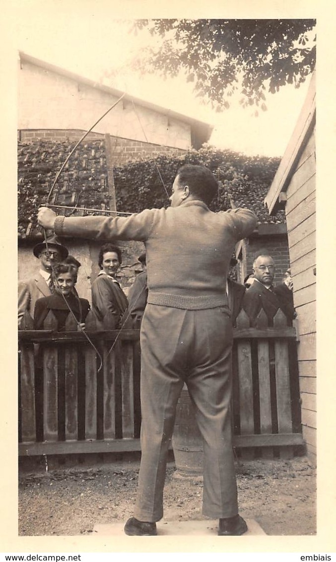 TIR à L'ARC - Stand De Tir - Homme Lors D'une épreuve De Tir Sur Cible . Photo Originale - - Boogschieten