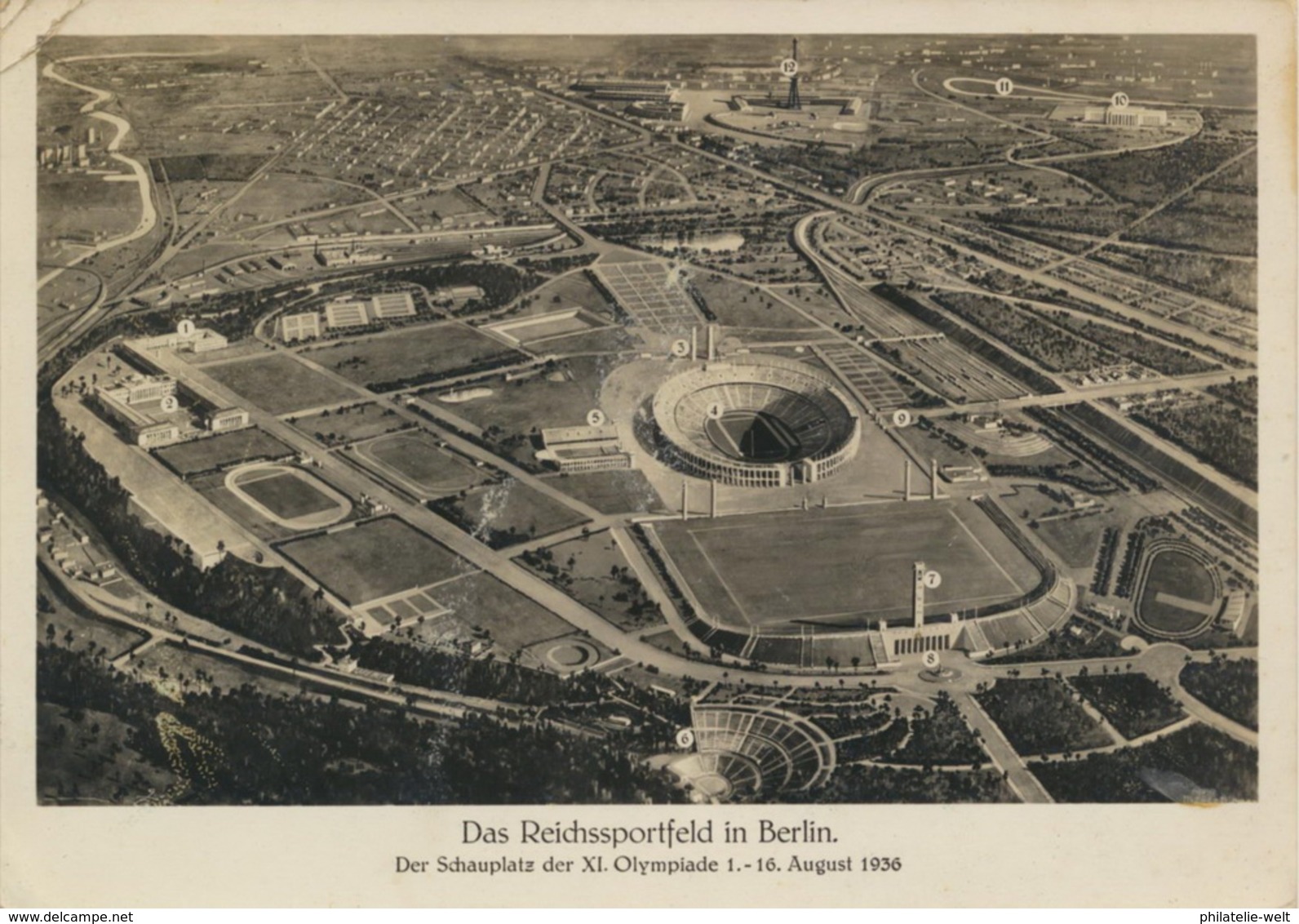 S/w-Ansichtskarte Berlin Reichssportfeld Gelaufen Ohne Marke Kleiner Eckknick - Autres & Non Classés