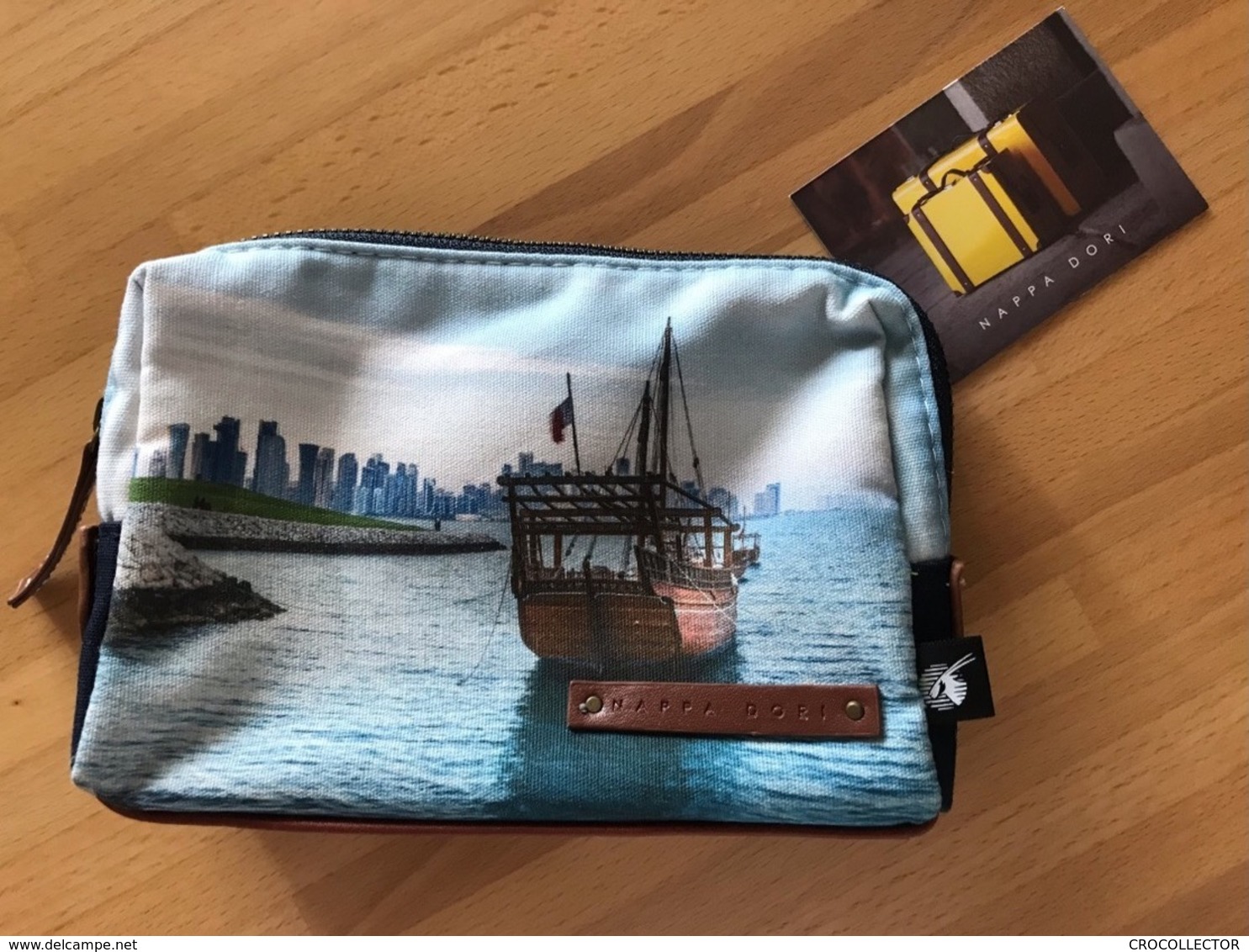 QATAR AIWAYS BUSINESS CLASS AMENITY KIT BRIC'S & CASTELLO MONTE VIBIANO - Bag Only - Reclamegeschenk