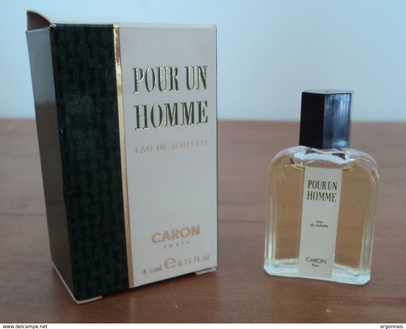 POUR UN HOMME DE CARON - Miniaturen Herrendüfte (mit Verpackung)