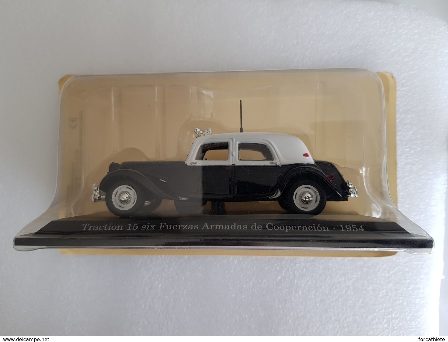 Voiture Miniature Traction 15 Six Fuerzas Armadas De Cooperacion 1954 - Edition Atlas - Neuve Sous Blister - Andere & Zonder Classificatie