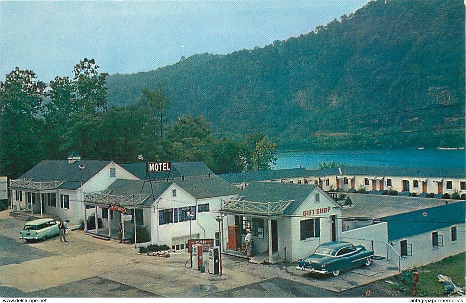283599-West Virginia, Gauley Bridge, Edgewater Steak House & Motel, 50s Cars, Colourpicture No P6094 - Other & Unclassified