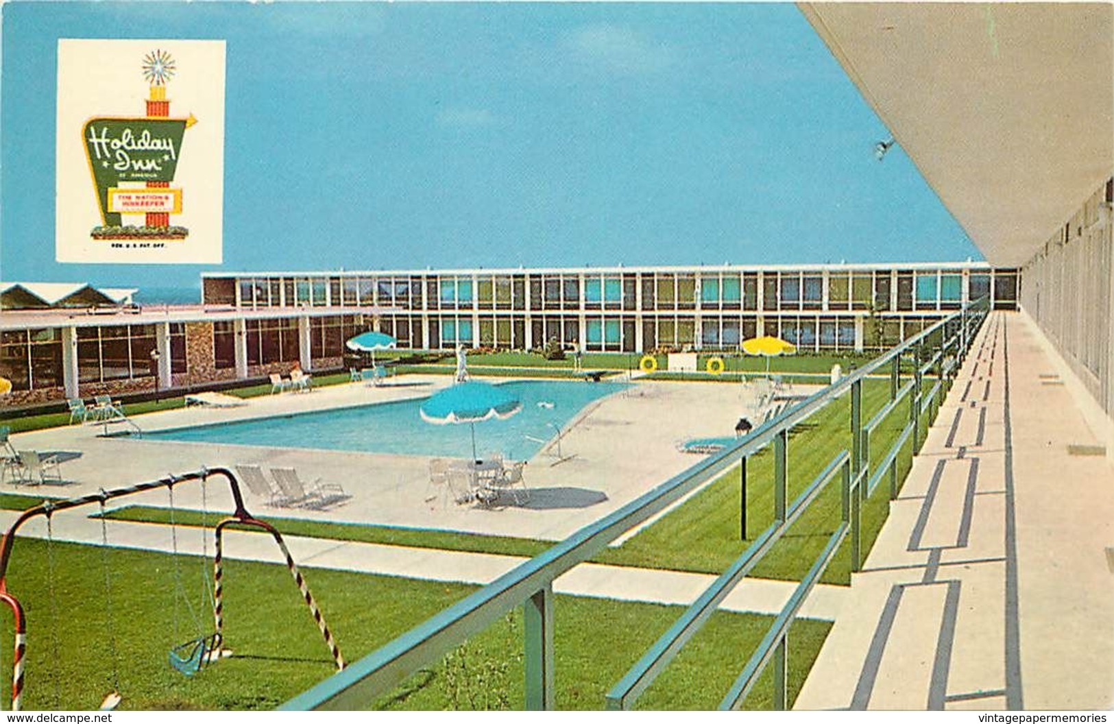 284061-Wisconsin, Eau Claire, Holiday Inn, Swimming Pool, Curteichcolor No 3DK-563 - Eau Claire