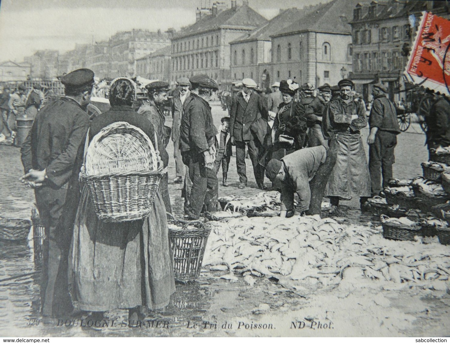 CPA N°329- Boulogne Sur Mer. Le Tri Du Poisson.écrite En 1912 Timbre La Semeuse Rouge 10c. N.D Phot. - Boulogne Sur Mer