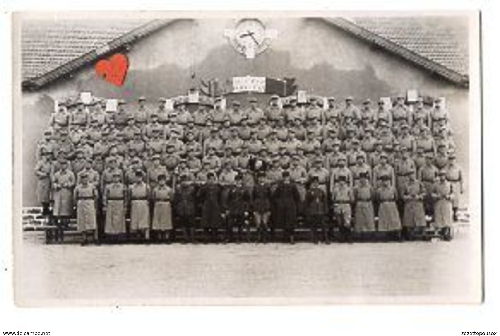 43087-ZE-MILITARIA-carte Photo D' Un Groupe De Militaires--------------non Légendée Ni Située----149e Longuyon 25/10/35 - Personen