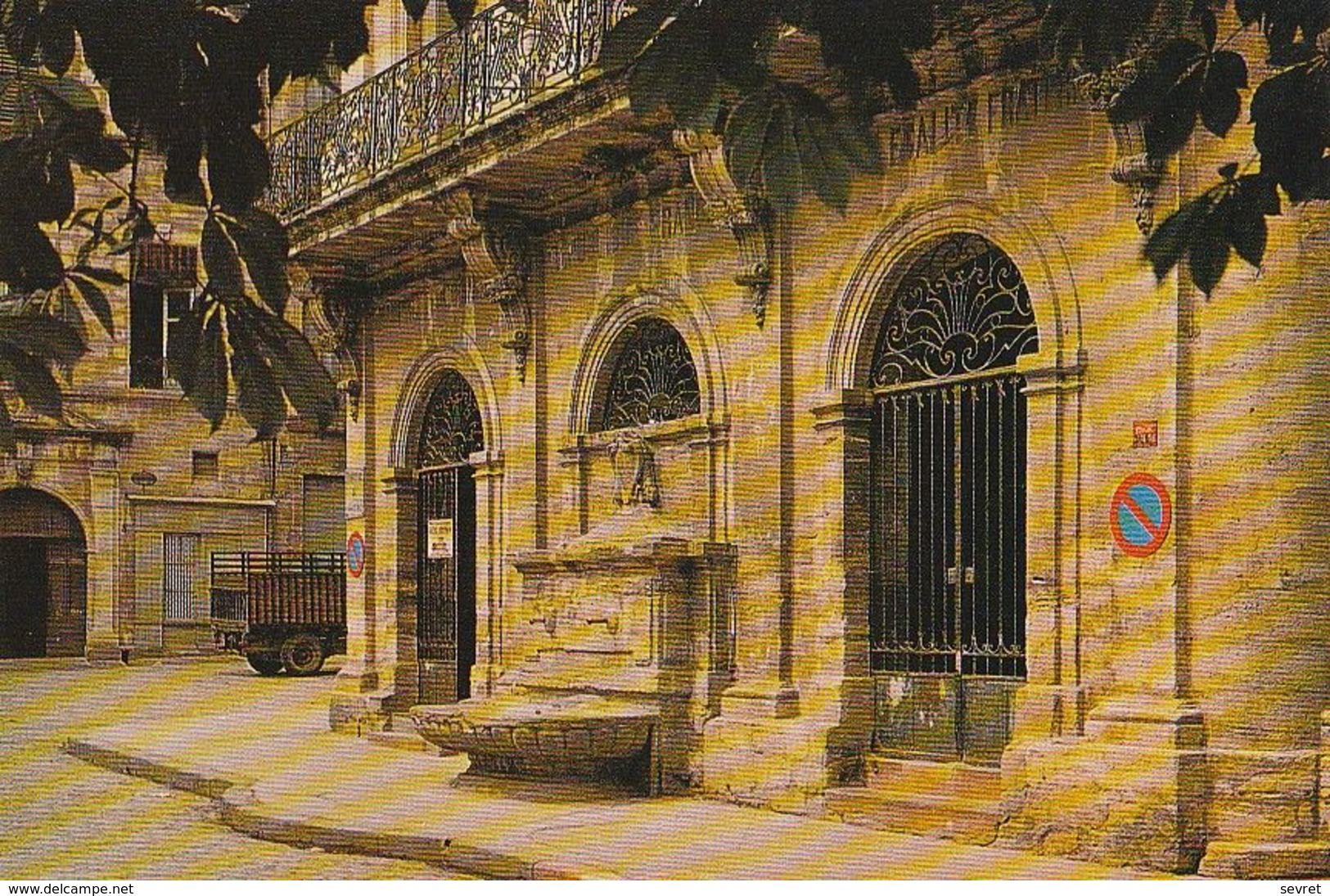 PEZENAS. - L'Entrée De La Préfecture. CPM - Pezenas