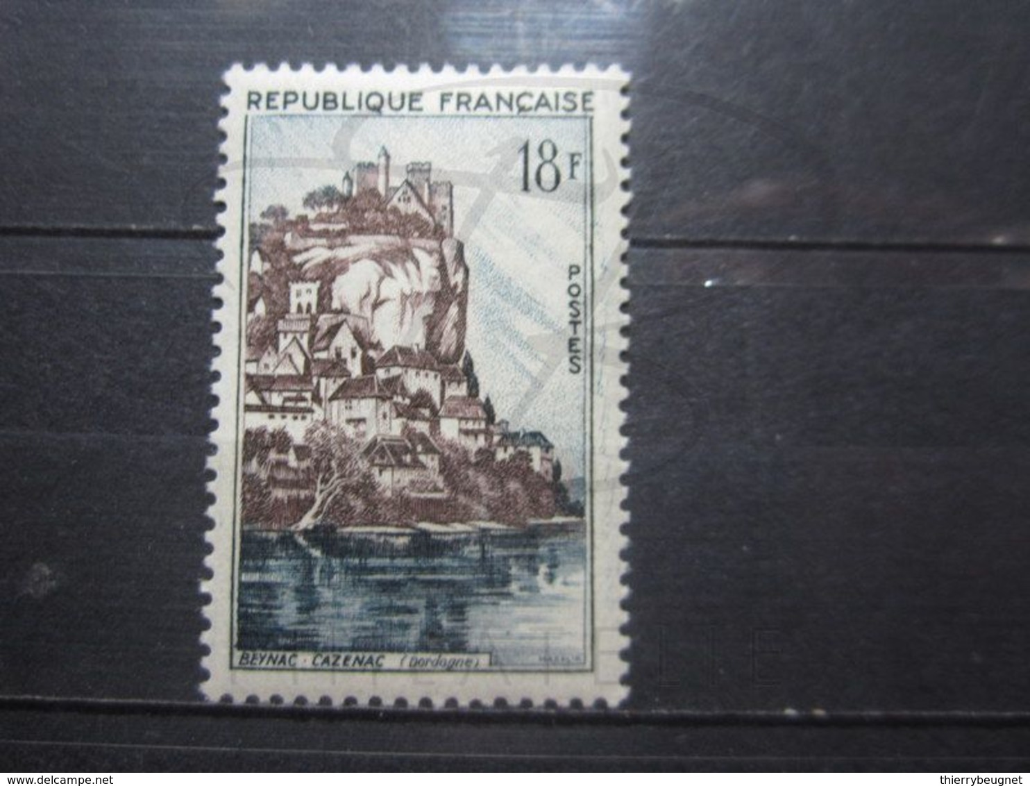 VEND BEAU TIMBRE DE FRANCE N° 1127 , MACULAGE A DROITE , XX !!! - Neufs