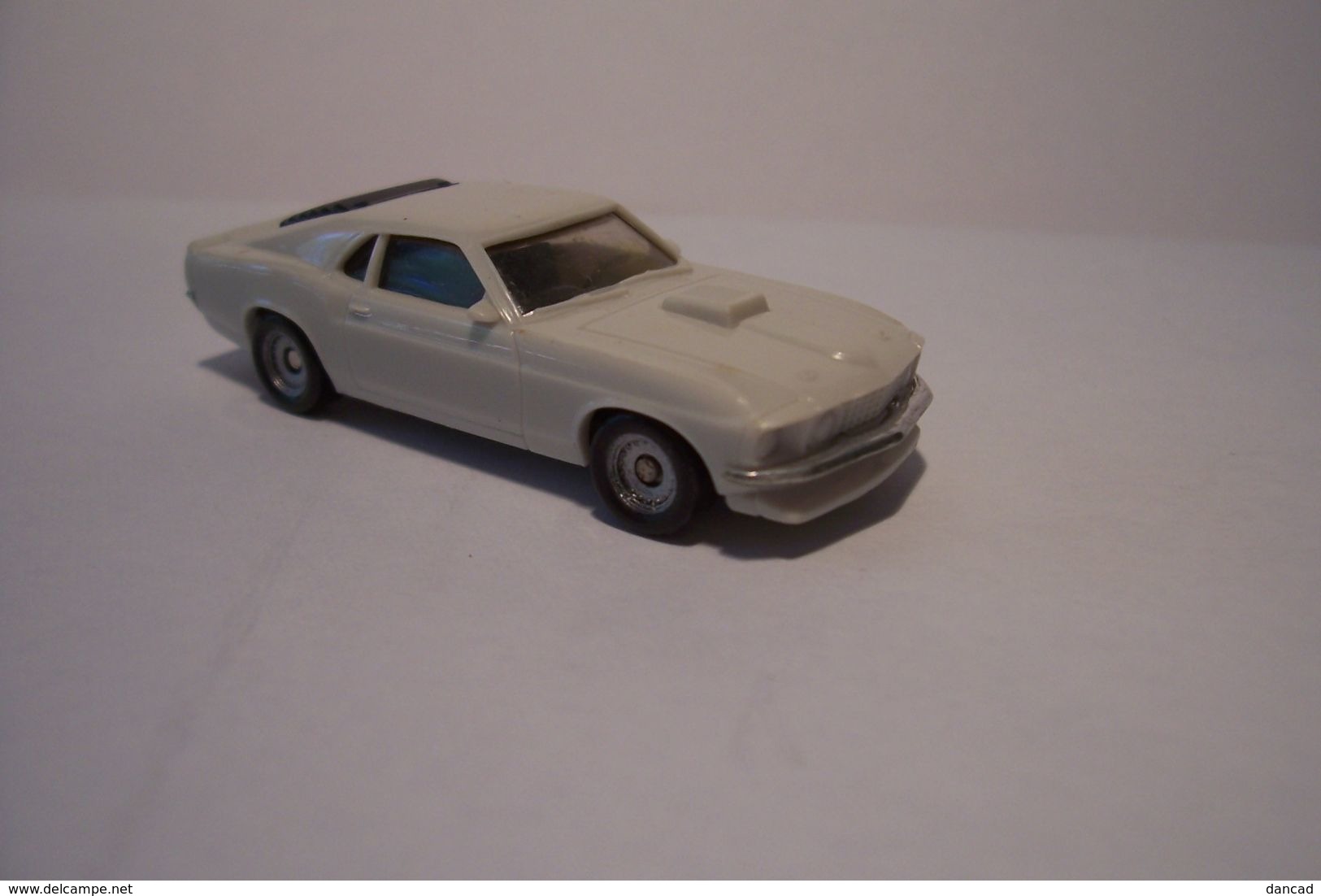 MODELE  REDUIT  AUTOMOBILE  - MONOGRAM  MODELS  INC 1988 - Scala 1:87