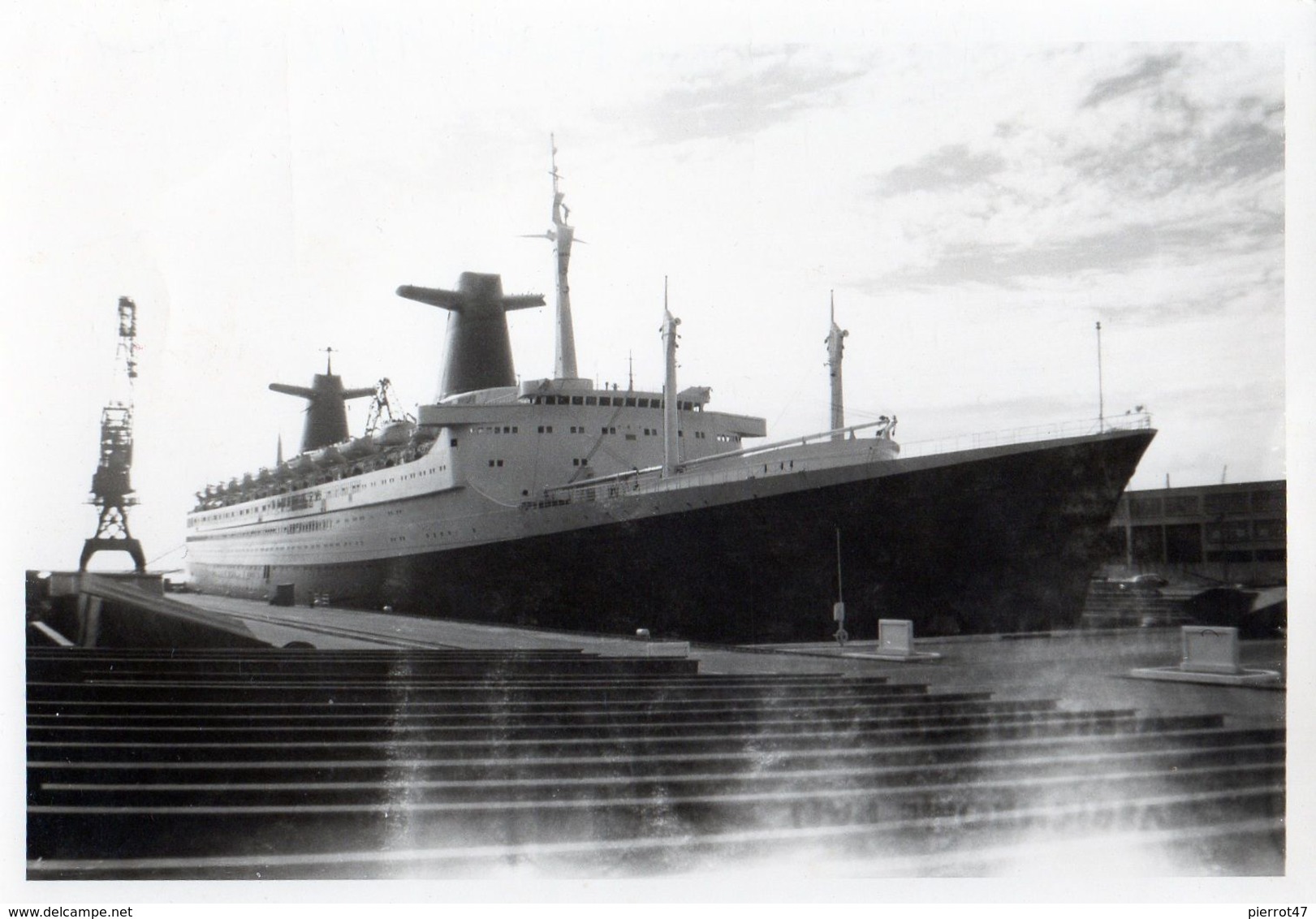 PHOTO 13x9 Cm Représentant Le PAQUEBOT "FRANCE",,vu Au HAVRE,en 1962,le 5 Aout,tbetat - Paquebote