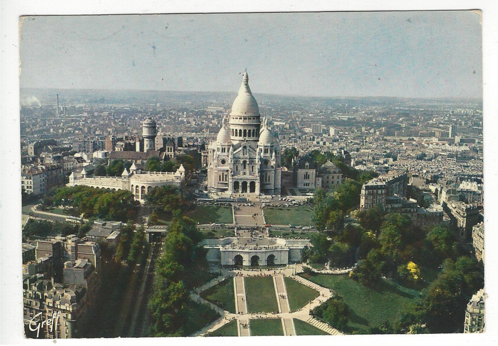 PARIS .- 331.- Vue Aerienne. Basilique Du Sacré Coeur De Montmartre - Sacré Coeur