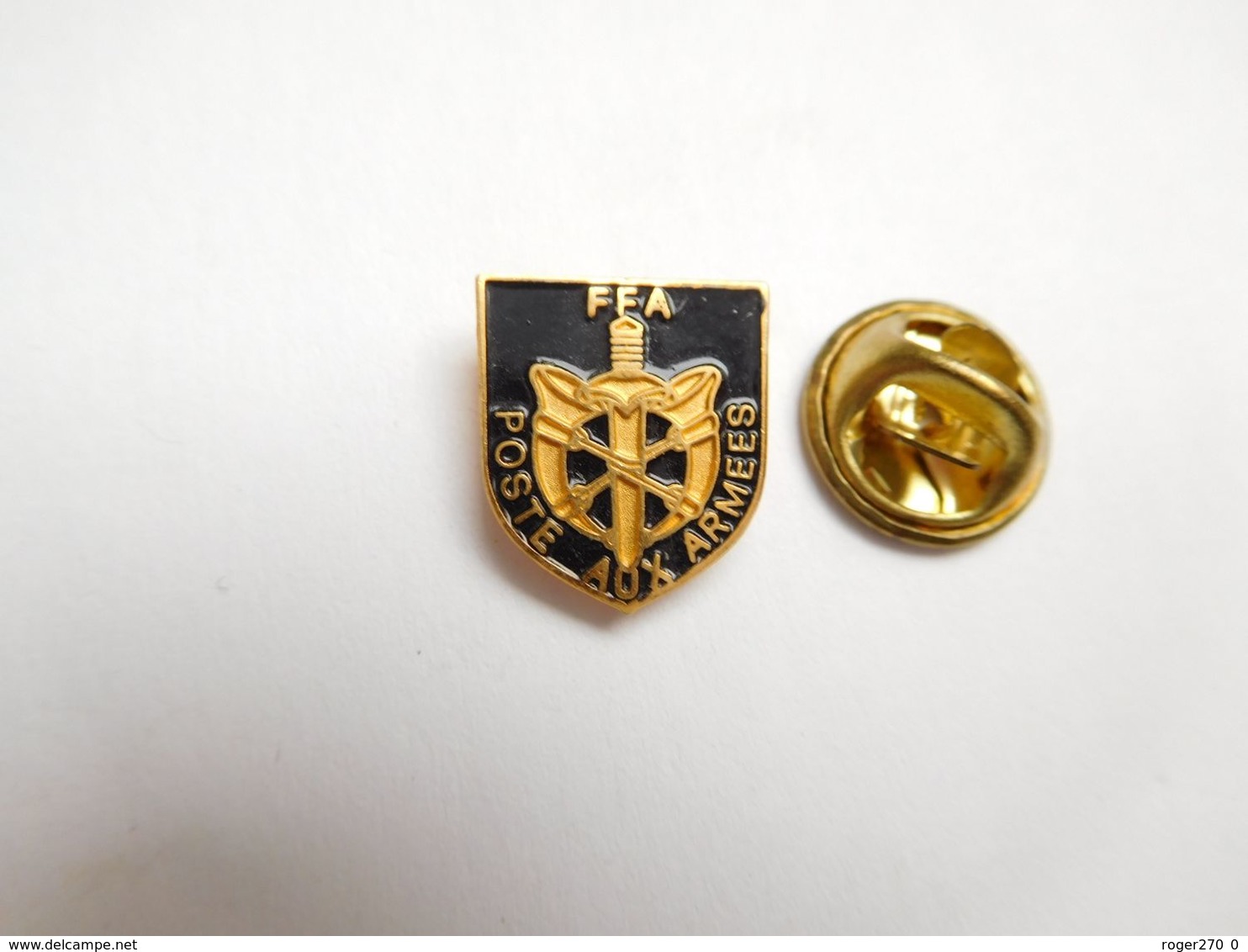 Superbe Pin's , Armée Militaire , FFA , Poste Aux Armées - Militaria