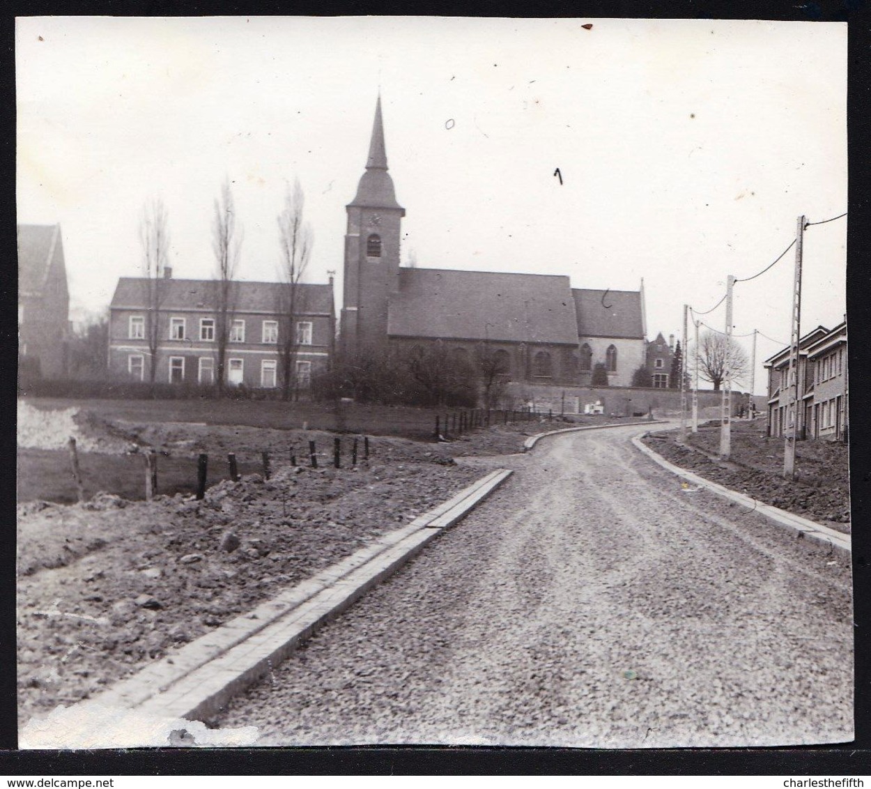 KLEINE PERSFOTO **KASTER Zicht Op Kerk ( Anzegem ) ** 9 X 8cm - Anzegem