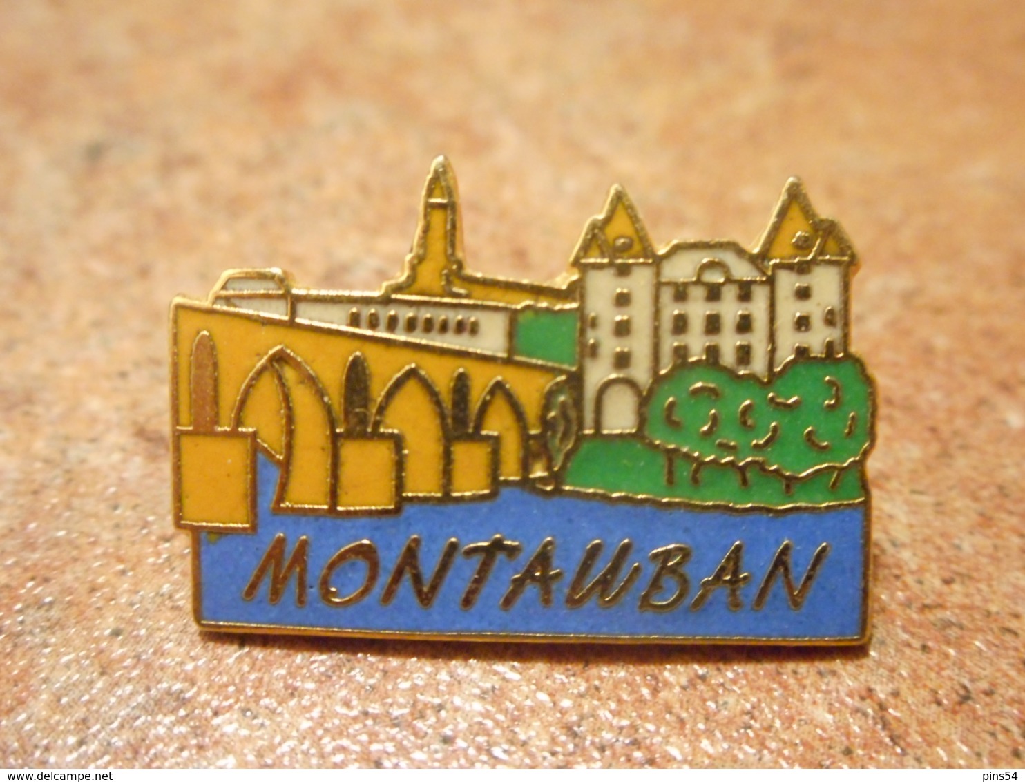 Lot 061 -- Pin's Montauban - Cities