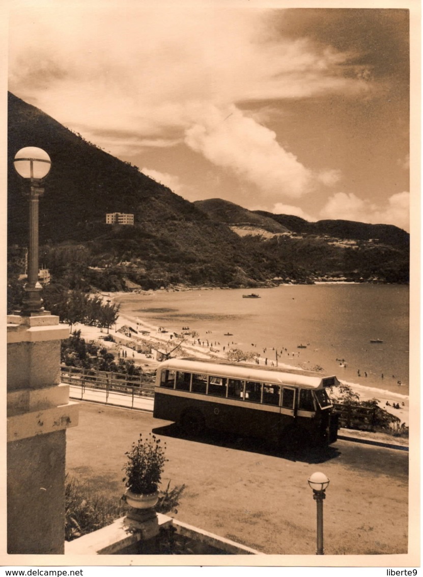 La Plage Hong Kong C.1949  Hongkong Harbor  - Grande Photo 18x24cm Décollée De L Album - Autobus - Luoghi