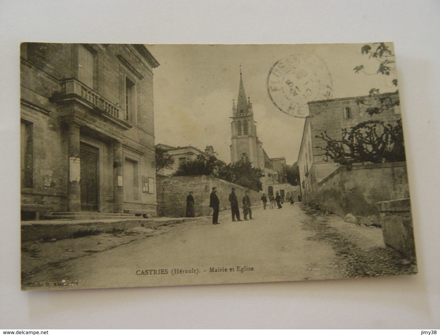 HERAULT-CASTRIES-MAIRIE ET EGLISE -ANIMEE - Castries