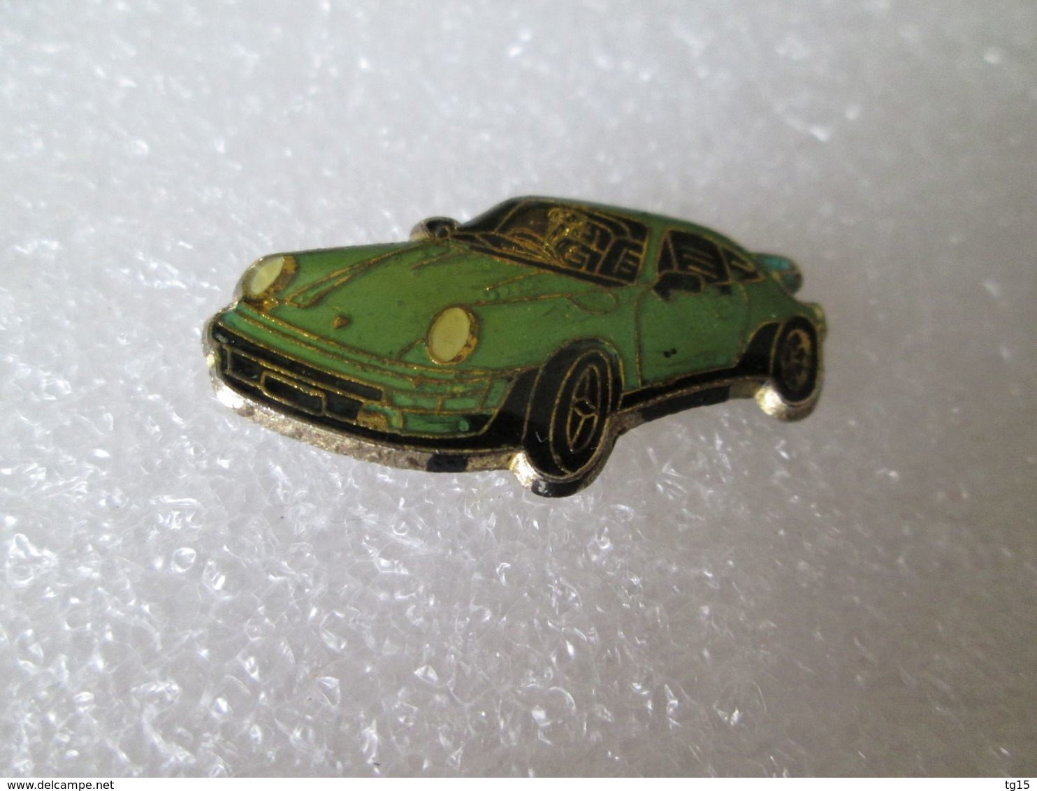 PIN'S    PORSCHE 911 - Porsche