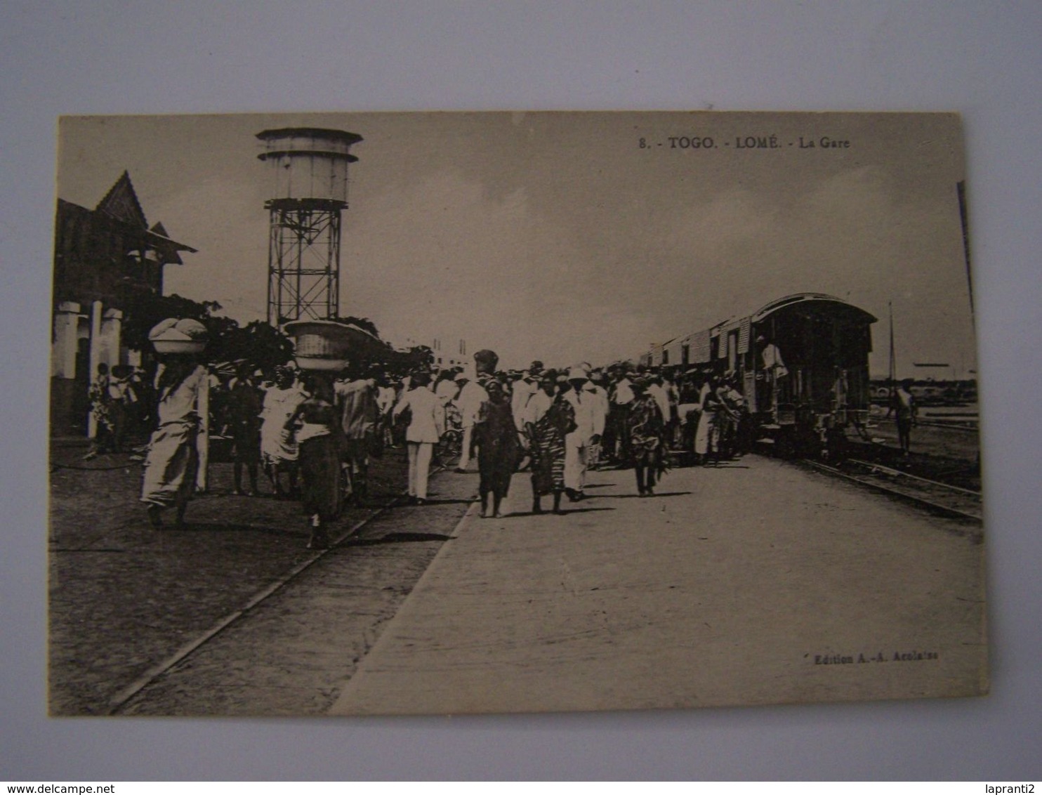 LOME (TOGO) LES TRAINS. LA GARE. - Togo