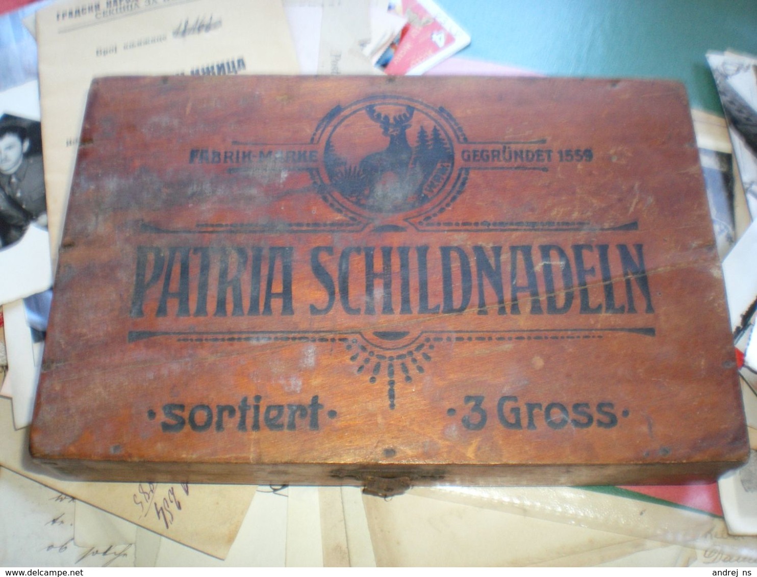 Old Wooden Tobacco Box Patria Schildnadeln Fabrik Marke Gegrundet 1559 - Empty Tobacco Boxes