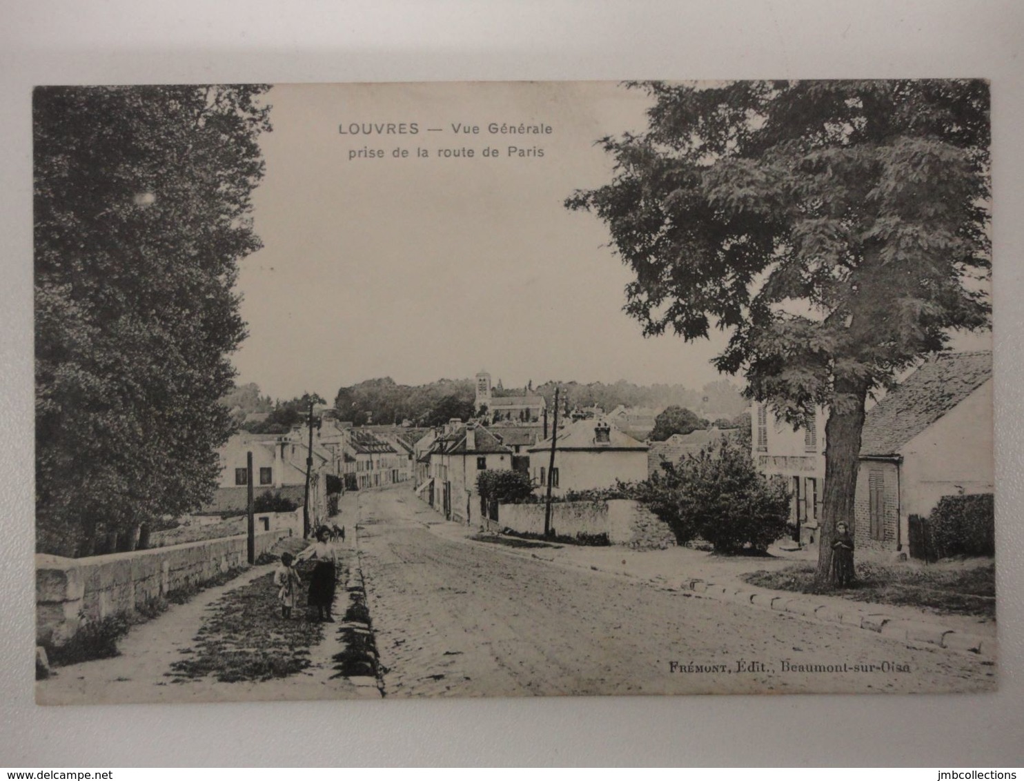 LOUVRES VUE GENERALE PRISE DE LA ROUTE DE PARIS - Louvres