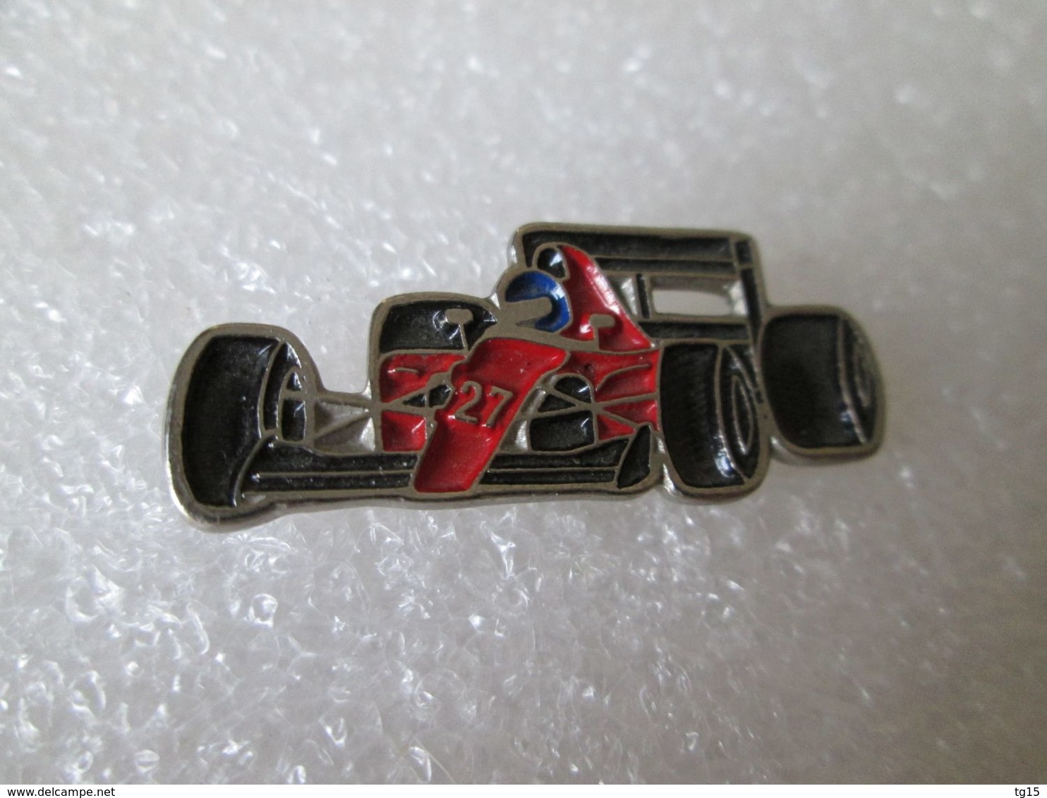 PIN'S    FERRARI  FORMULE 1 - F1