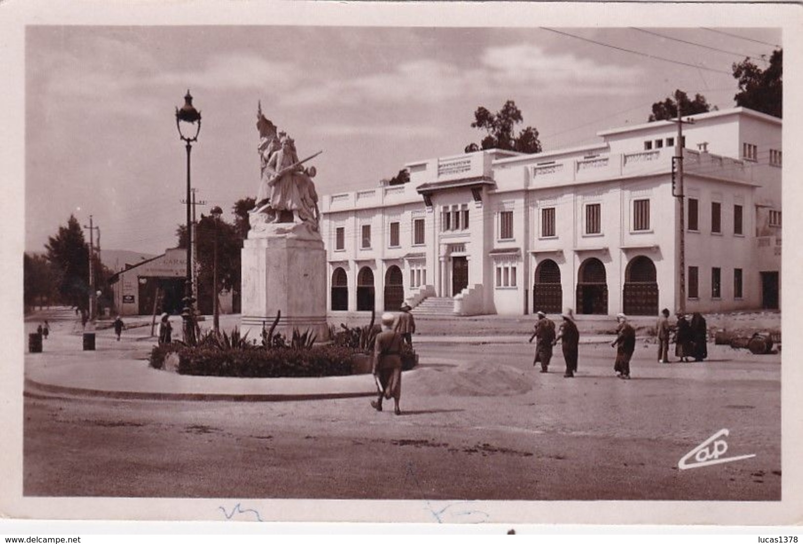 MAGHREB > ALGERIE > PHILIPPEVILLE > Service De L' Assistance Aux Indigènes Et Monument Au 3ème Zouaves - Skikda (Philippeville)