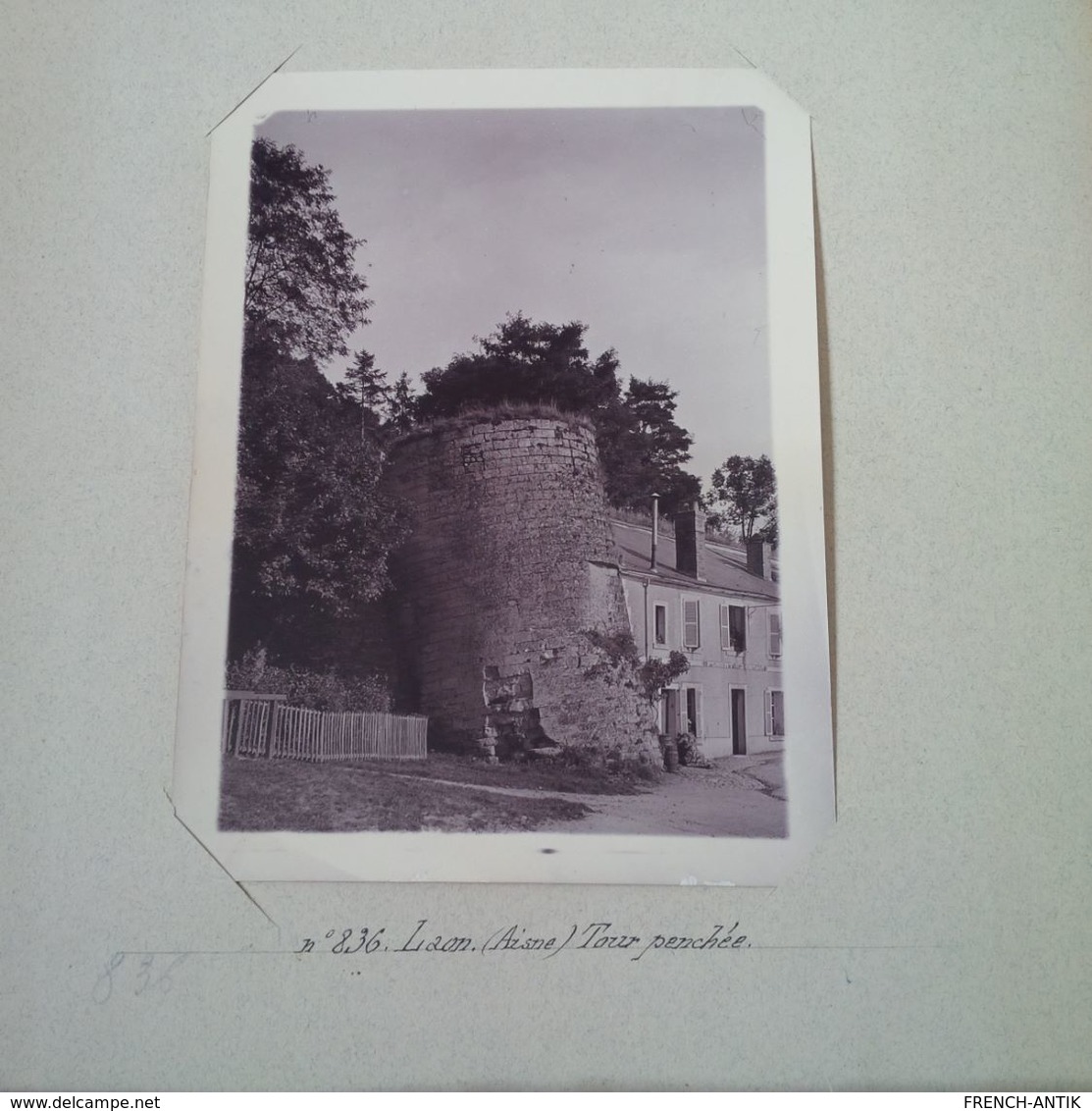 ALBUM DE 359 PHOTOS AISNE MONTCORNET CHAOURCE PARIS CALVADOS DE FAMILLE LEGENDE ET NON COLLER - Albums & Collections