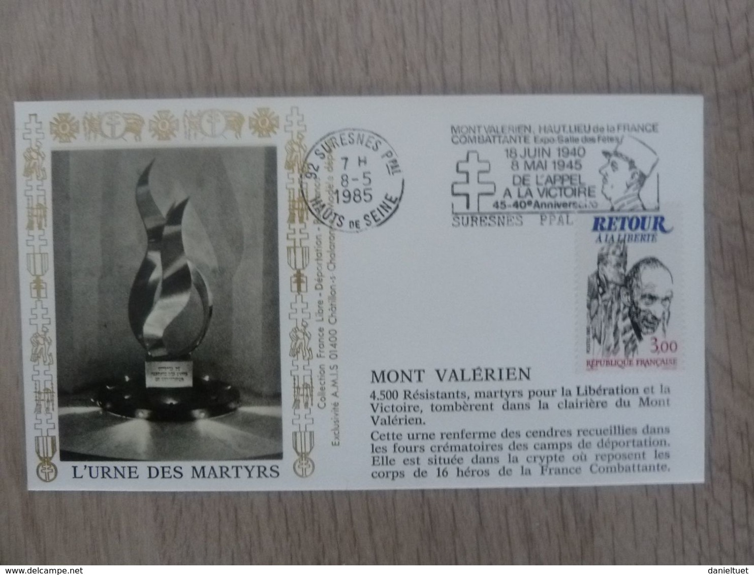 L'Urne Des Martyrs - Suresnes - Le Mont-Valérien - Editions Amis - Année 1985 - - Oblitérés