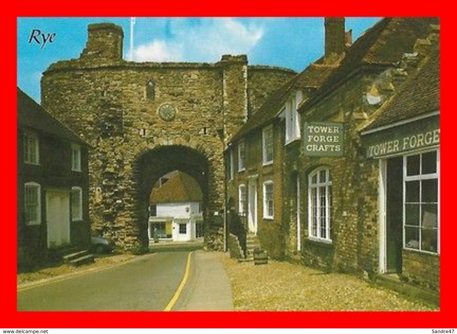 2 CPSM/gf  RYE (Angleterre)  The Landgate / The Mermaid..*4104 - Rye