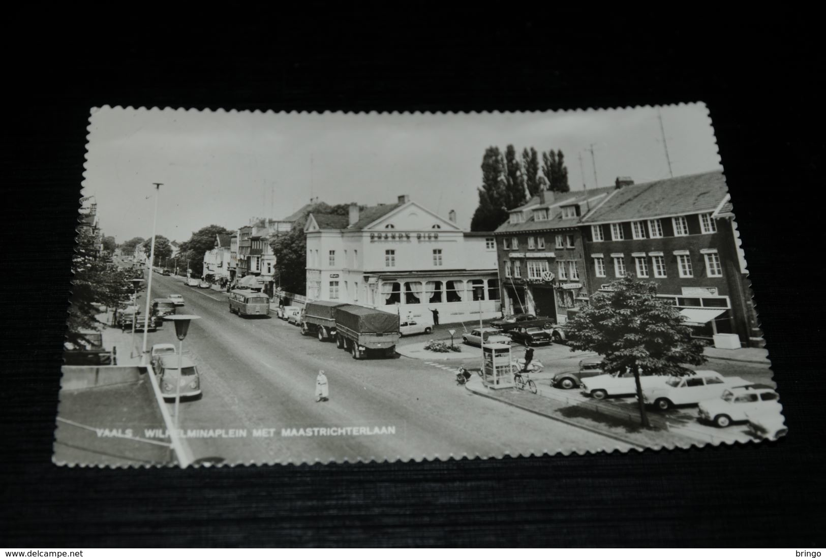 16434-               VAALS, WILHELMINAPLEIN MET MAASTRICHTERLAAN / Bus / Auto / Car / Coche / Voiture - Vaals