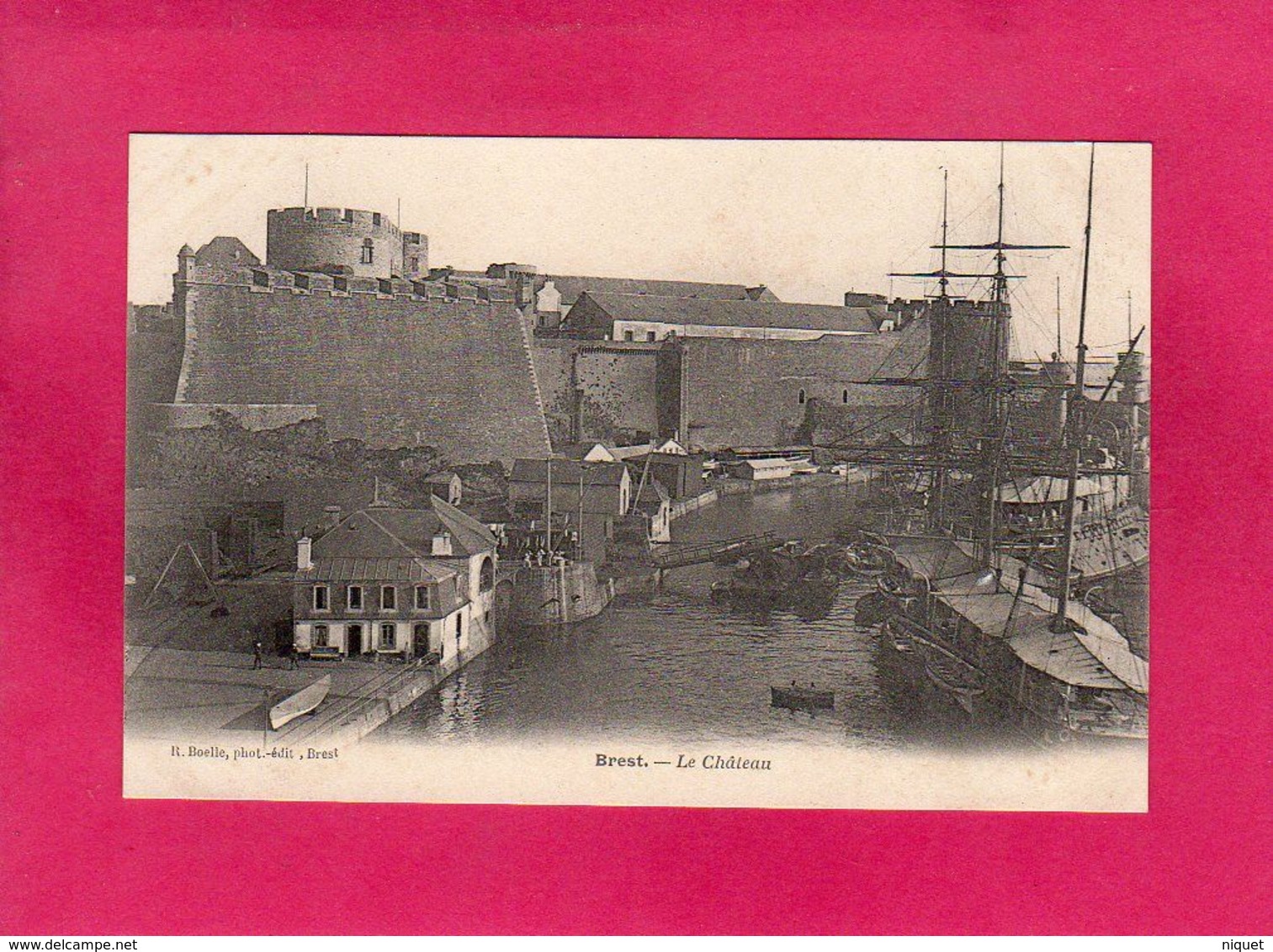 29 Finistère, BREST, Le Château, Animée, Rade, Bateaux, Précurseur, (R. Boelle), Se Dédouble - Brest