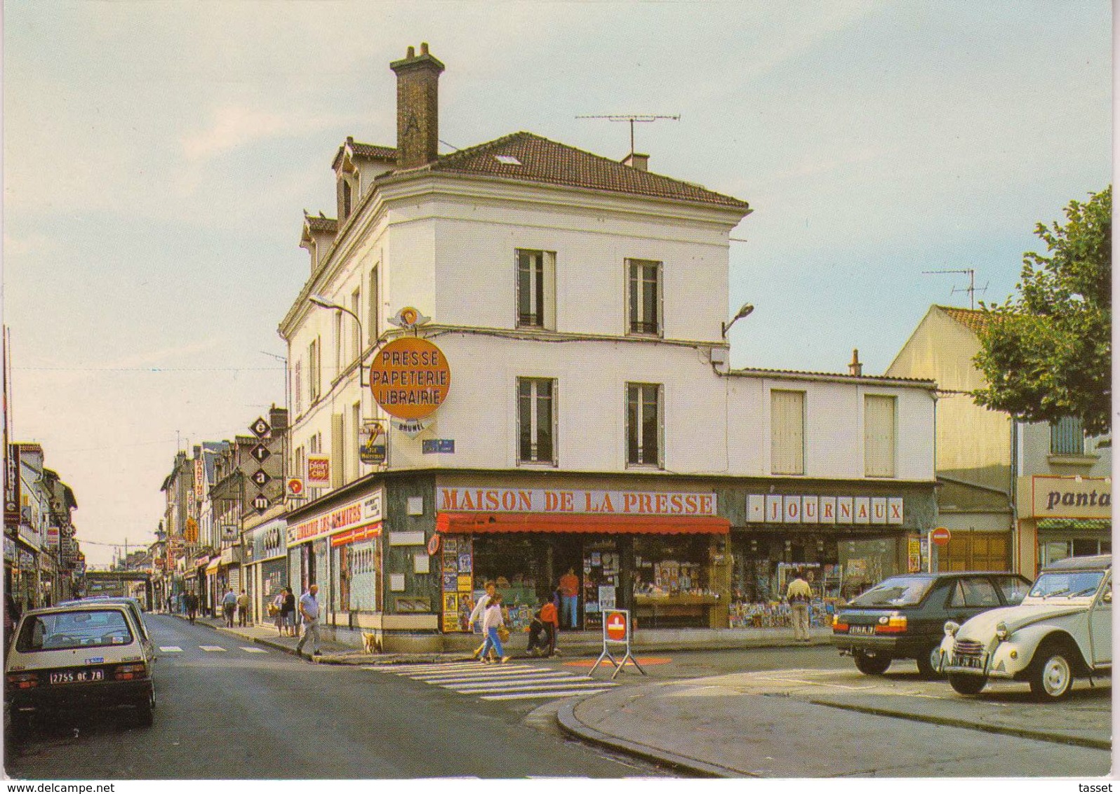 CPM - LES MUREAUX 78 : Voitures 2 Cv , R12 ? ; Maison De La Presse , Journaux  Librairie , Avenue Paul Doumer - Shops