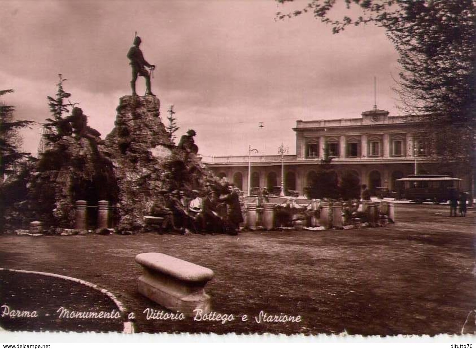 Parma - Monumento A Vittorio Bottego E Stazione - Formato Grande Viaggiata Mancante Di Affrancatura – E 16 - Parma