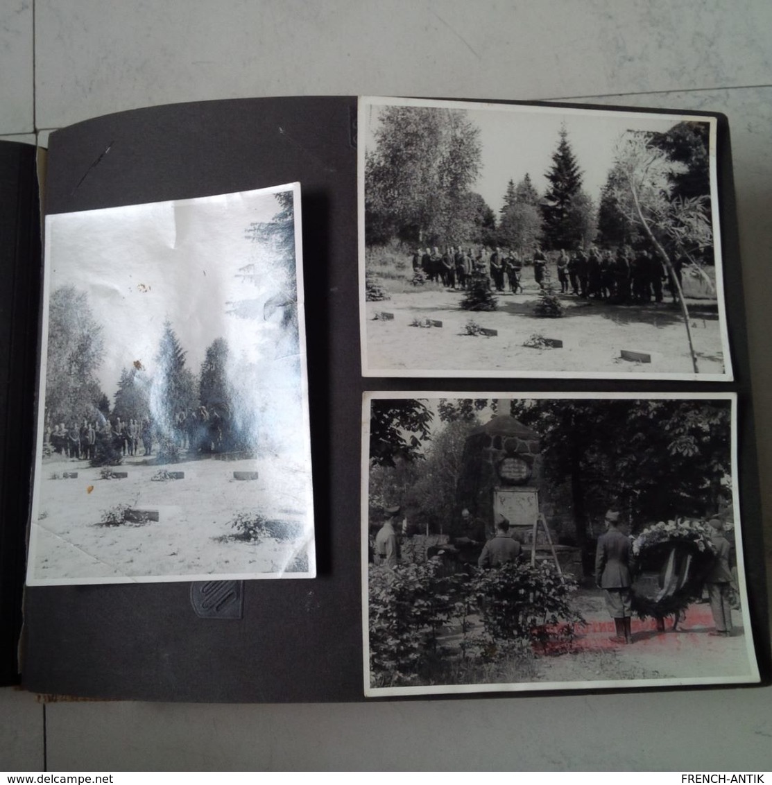 ALBUM MILITARIA GUERRE ET CAPTIVITE CAMP STARGARD IM POMMERN 1940 SCENE DE VIE THEATRE DONT TRAVESTIE CIMETIERE SPORT