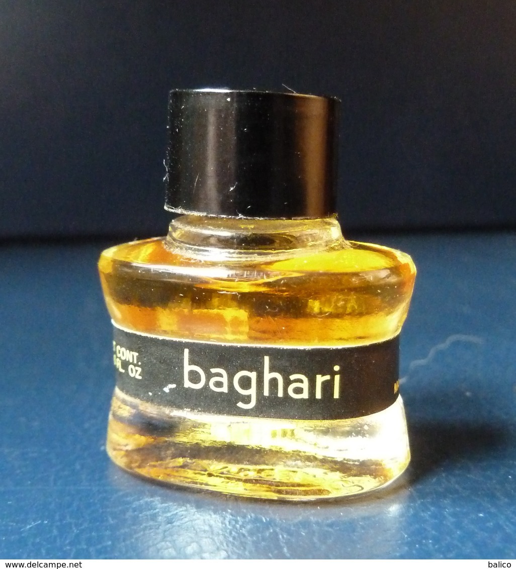 Miniature De Parfum  - Baghari De Robert Piguet - Réf, A 04  ( Hauteur  28 Mm ) - Miniaturen (ohne Verpackung)