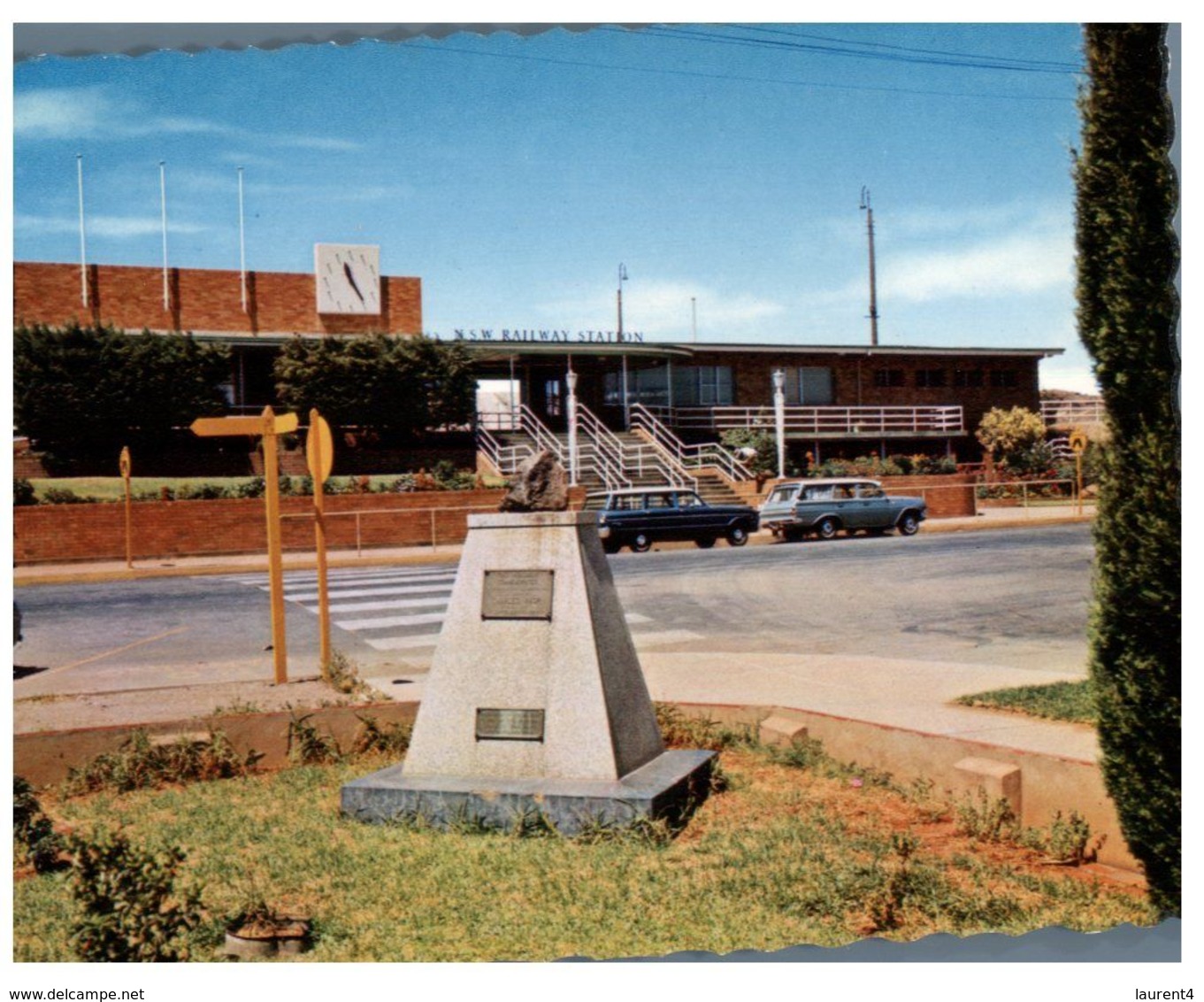 (A 36) Australia - NSW - Broken Hill Memorial - Broken Hill